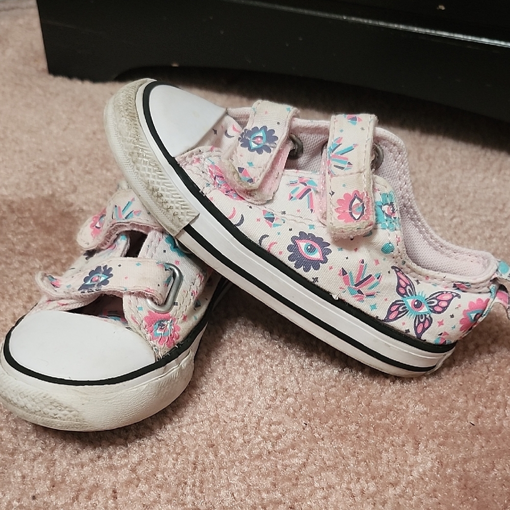 Todsler Converse Sz 8